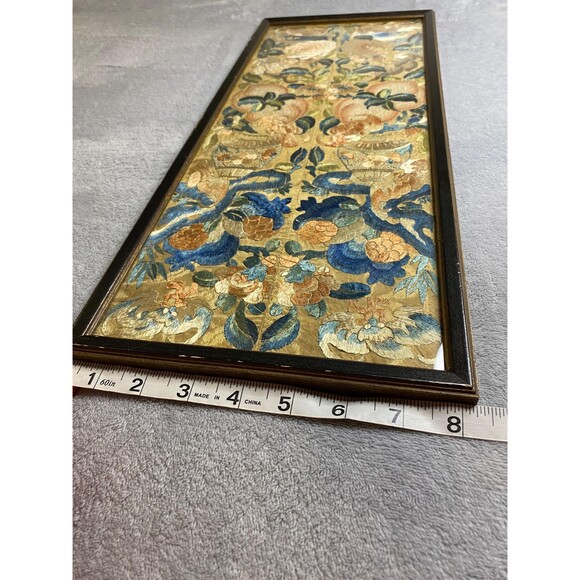 Beautiful 19th Century Chinese Silk on Silk Embroidery Panel - Custom Framed - Picture 8 of 8